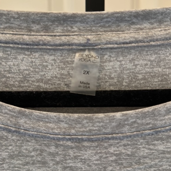 Beyond Yoga Featherweight Balanced Muscle Tank - Picture 7 of 9